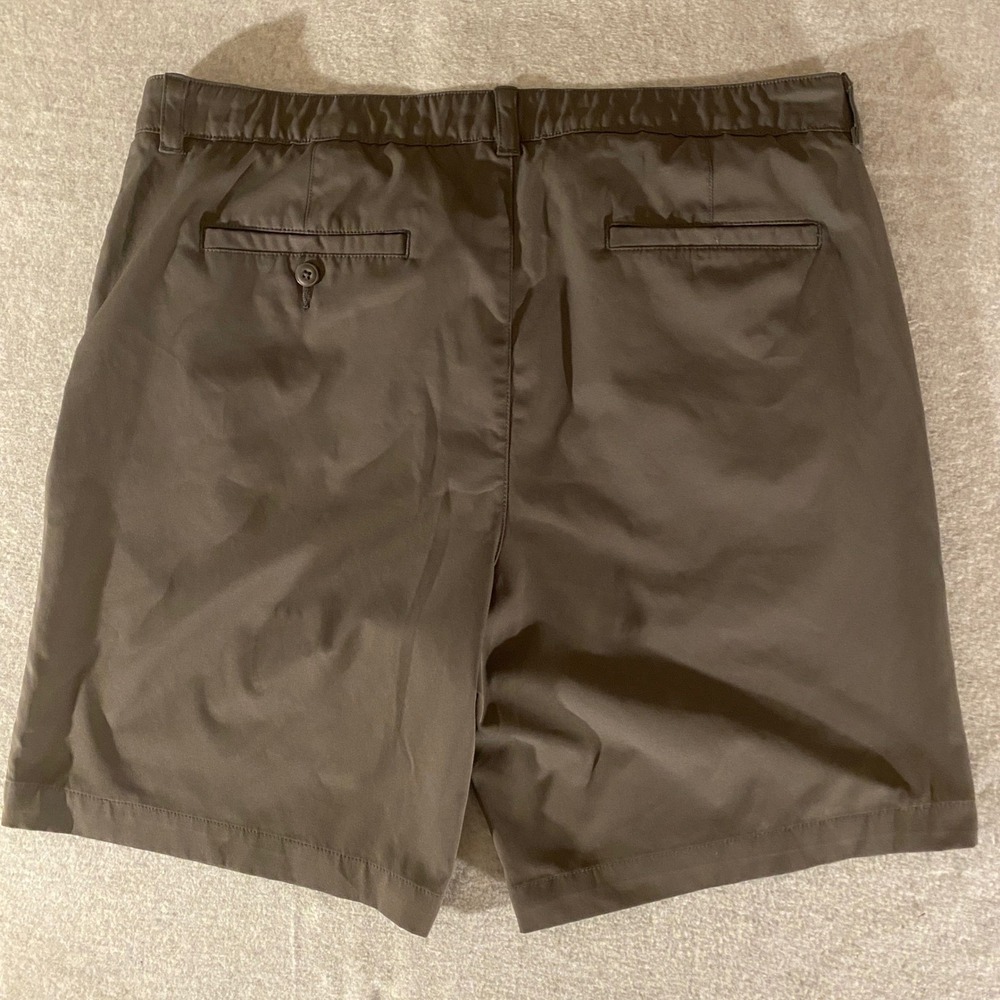 Ben Hogan Mens Golf Shorts Brown Size 38 Flat Front Recycled Polyester